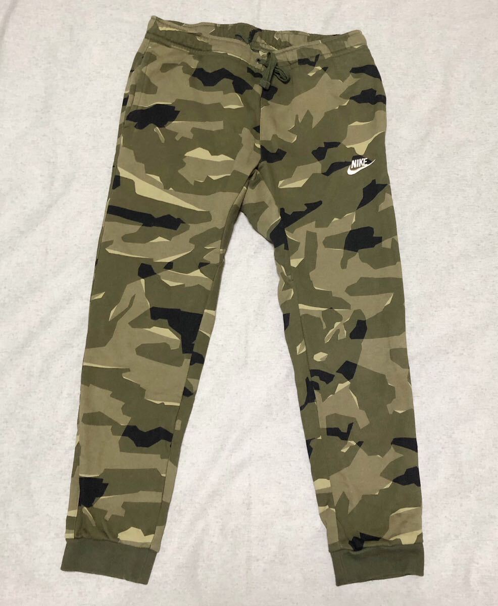 754◆NIKE ナイキ◆ロゴ刺繍 CLUB CAMO BB Jogger Pant 迷彩柄 カモフラ スウェット ジョガーパンツ カーキ Lの画像2