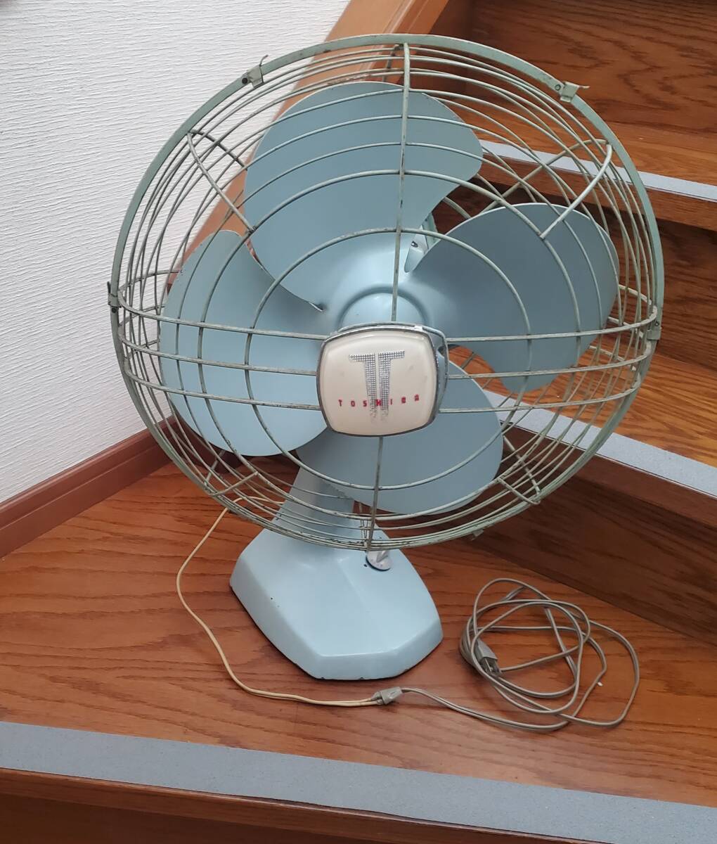  retro electric fan iron electric fan TOSHIBA made that time thing secondhand goods actual work goods with defect photographing properties interior Showa Retro Vintage item 