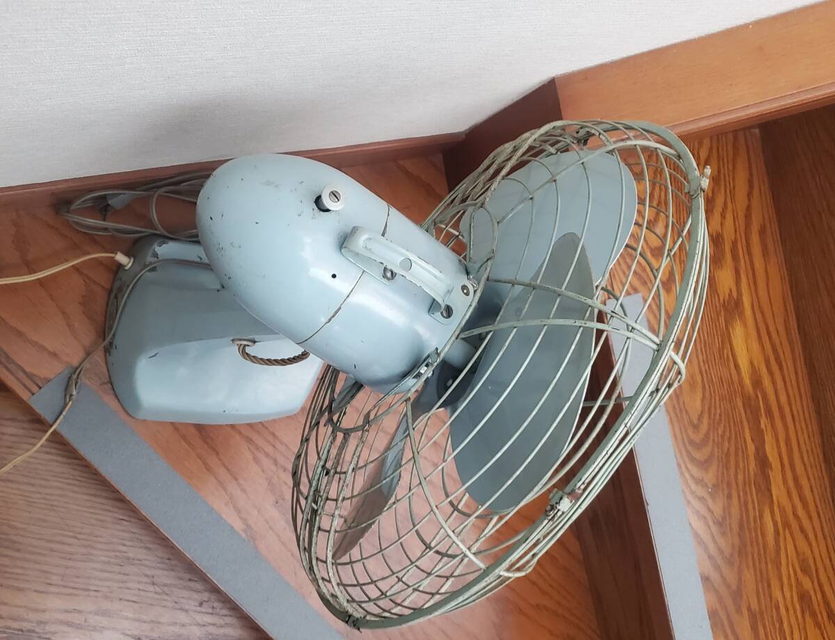  retro electric fan iron electric fan TOSHIBA made that time thing secondhand goods actual work goods with defect photographing properties interior Showa Retro Vintage item 