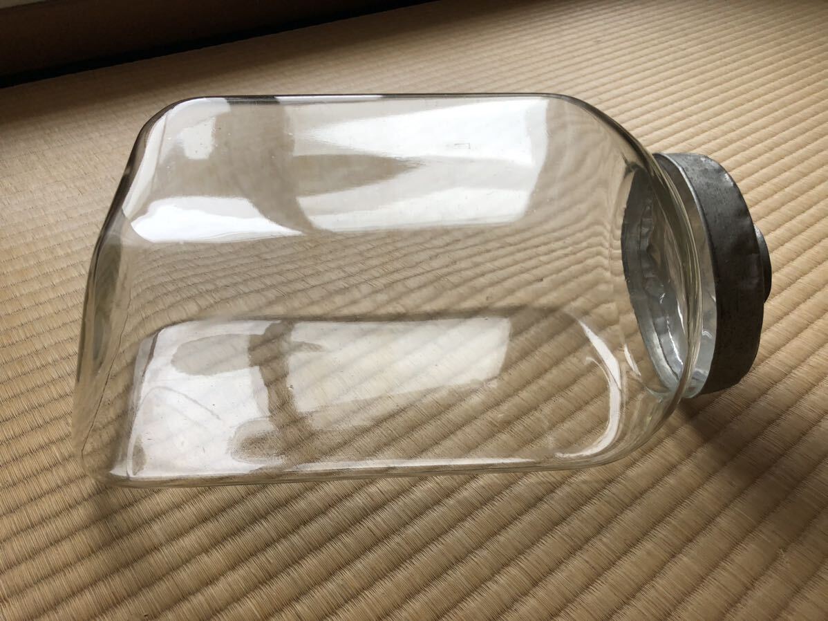 昭和レトロ　ガラス瓶　台形_画像2