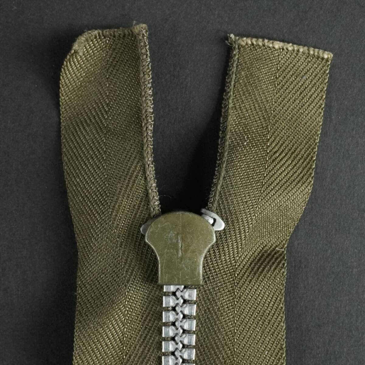 TALON ZIPPER 1960s OLIVE Deadstock ⑤ Vintage Made in USA タロン ジッパー アルミジッパー 1960年代 デッドストック ヴィンテージ_画像4