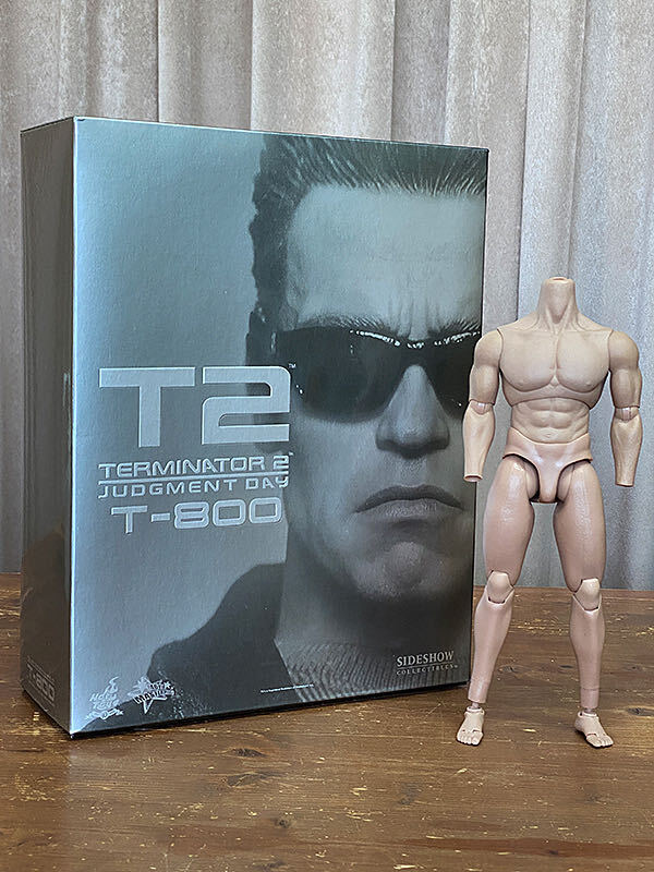 HotToys ムービー・マスターピース 1/6 T-800 ターミネーター２ おまけ 素体付 ホットトイズ の画像2