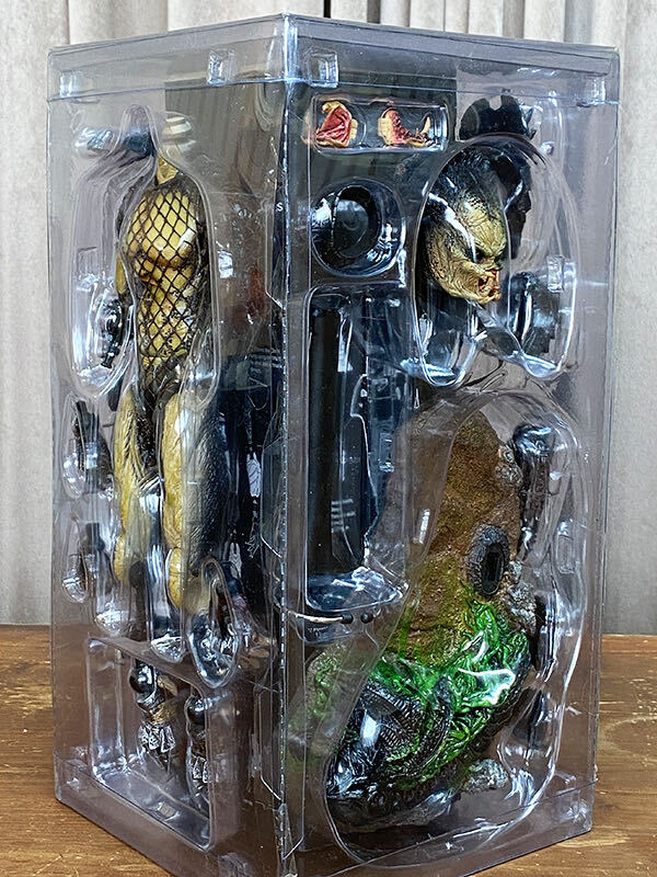 HotToys 1/6 AVP2 プレデター クリーナー キットver. ウルフ・プレデター ホットトイズの画像2