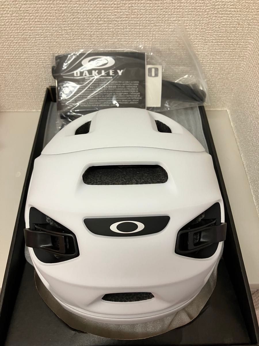 オークリー　Oakley DRT5 MIPS MTBヘルメット Sホワイト　サイクル　99479EU