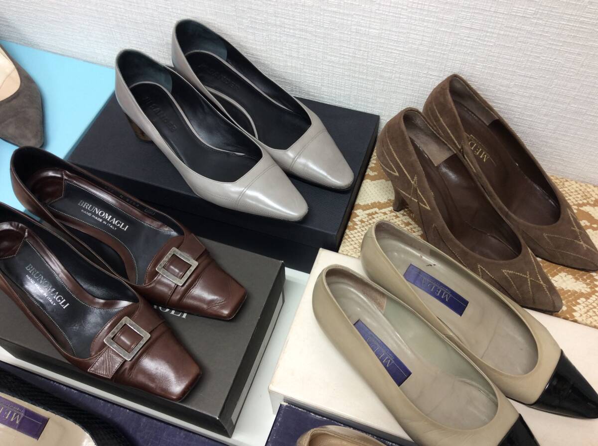 ■5017　おまとめ 大量 靴 パンプス ヒール JILSANDER/YOSHITO/MEDA/Santoni 他 レディース 靴底一部貼り替え有 約23cm 長期保管品_画像4