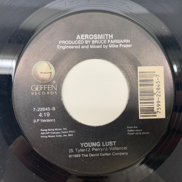R2546 ;【7inch】Aerosmith Love In An Elevator / Younglust ('89 Geffen Records 7-22845) エアロスミス の画像1