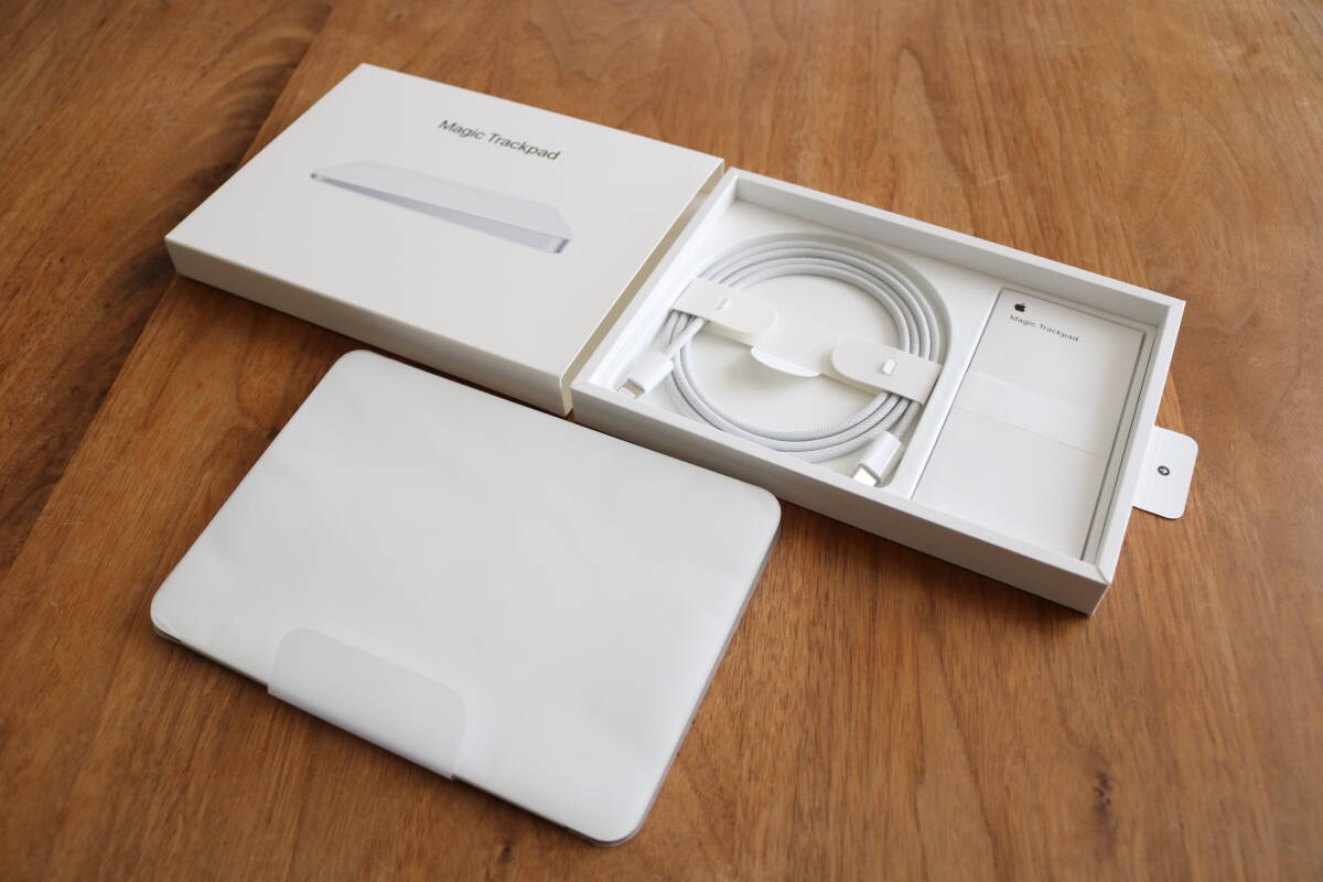 [程度良好/現行モデル] Apple Magic Trackpad 3（Multi-Touch対応）White Wireless Model A1535 MK2D3ZA/A トラックパッド 3 ホワイト_付属品完備！