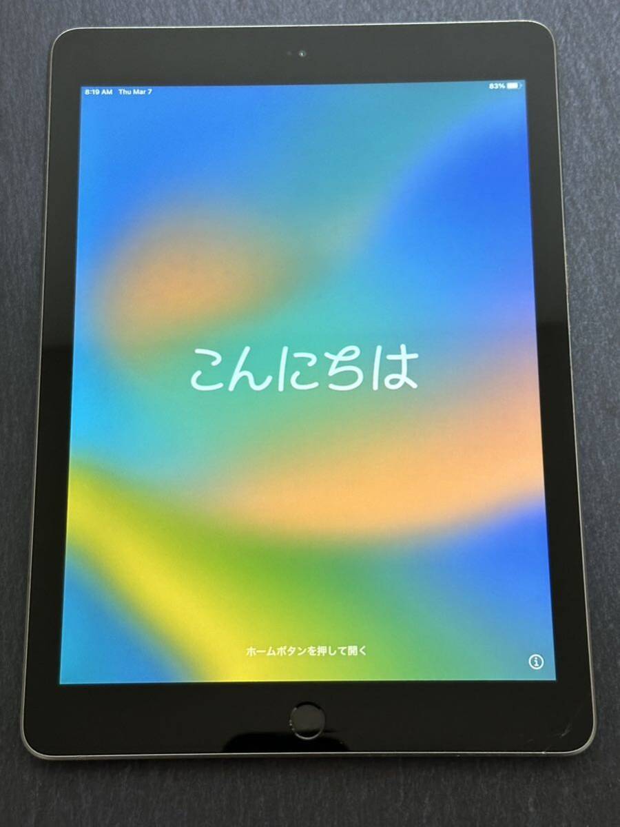iPad 6世代 32GB Wi-Fiモデル スペースグレー sku08の画像3