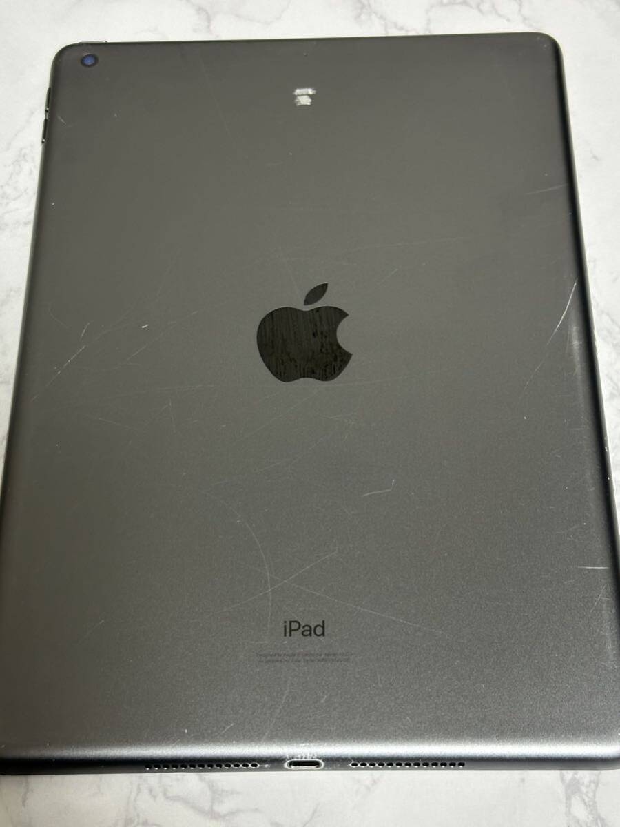 iPad 8世代 32GB Wi-Fiモデル スペースグレー sku03の画像2