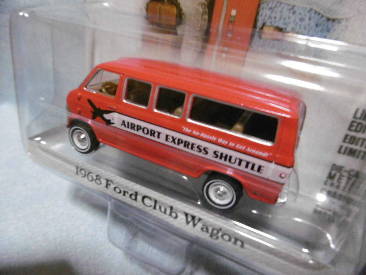 未開封未使用品 GREENLiGHT グリーンライト 1968 FORD CLUB WAGON & 1969 FORD CLUB WAGON 2台組 _画像5