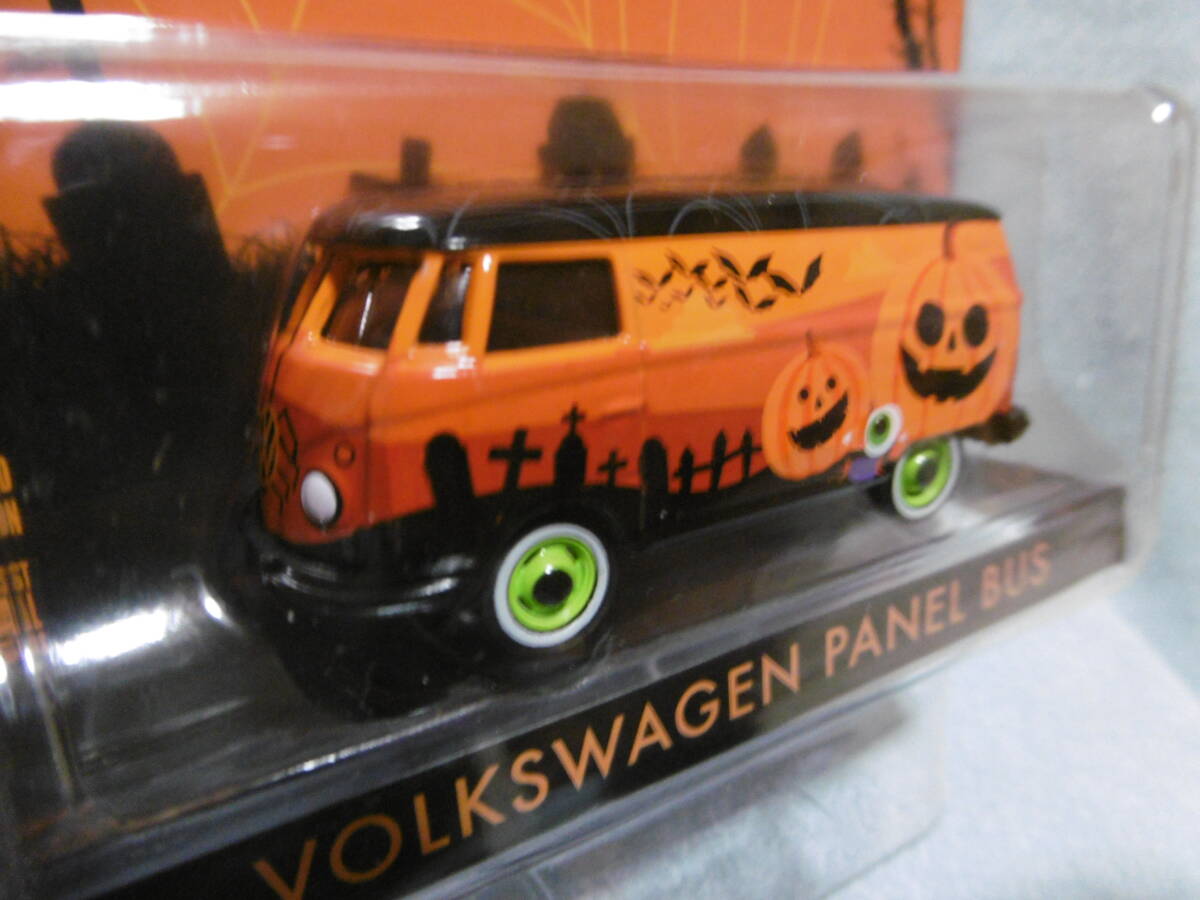 未開封未使用品 GREENLiGHT グリーンライト Happy Thanksgiving VOLKSWAGEN PANEL VAN & HALLOWEEN 2020 VOLKSWAGEN PANEL BUS 2台組の画像6