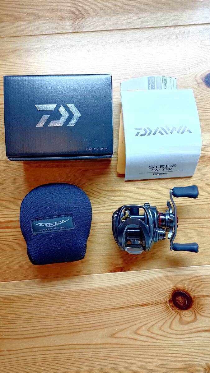 【送料無料】美品 オマケ付き ダイワ 16スティーズ SV TW 1016SV-SH 右ハンドル DAIWA STEEZの画像1