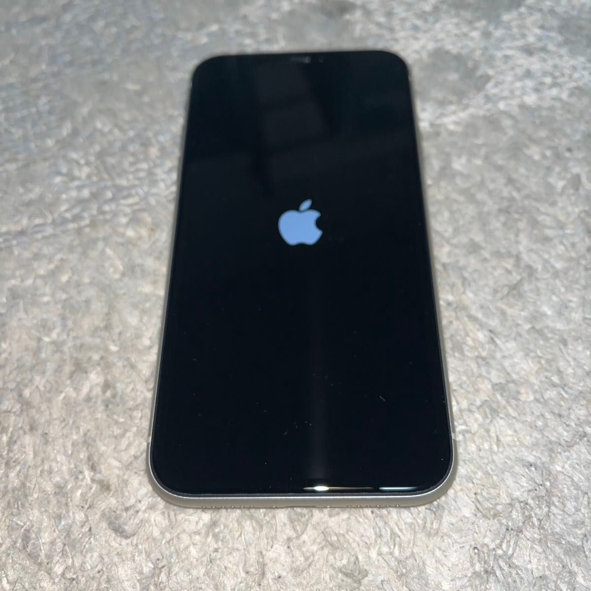 【GW特価】Apple iPhone11  64GB ホワイト SIMフリー MWLU2J/A バッテリー94%