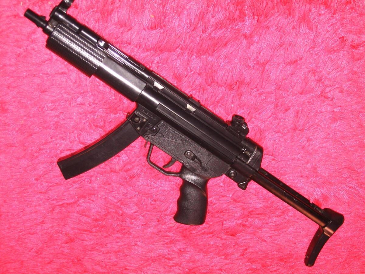 マルイ H&K MP5A3 ポンプアクション HK MP5 コッキング式エアガンの画像1