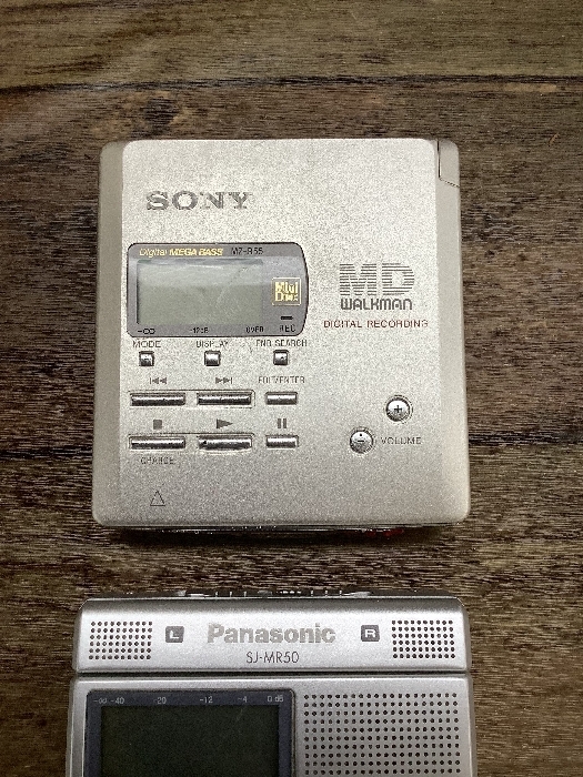 B1c MDWALKMAN SONY MZ-R55 Panasonic SJ-MR50 通電動作未確認のジャンク品 現状品の画像3