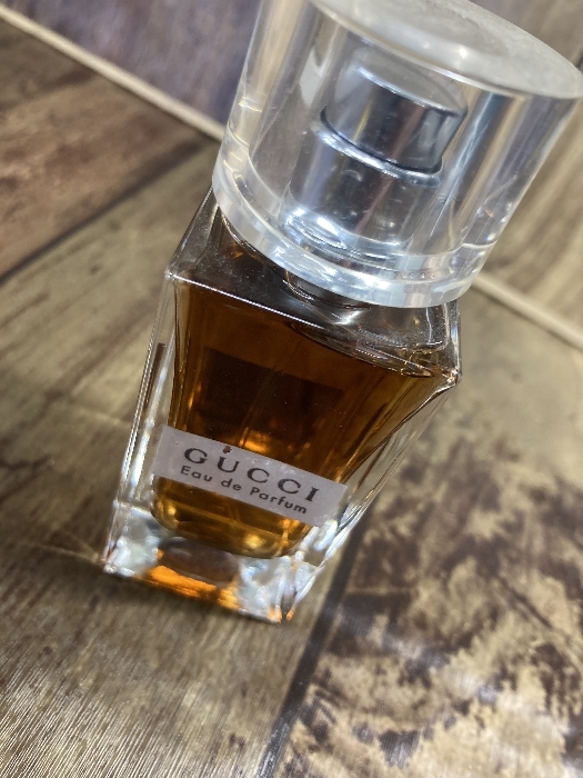 B2r GUCCI グッチ 香水 未使用保管品 30ml 箱無し 現状 オーデパルファム フランス製 株式会社ドウシシャ Eau de parfumの画像2