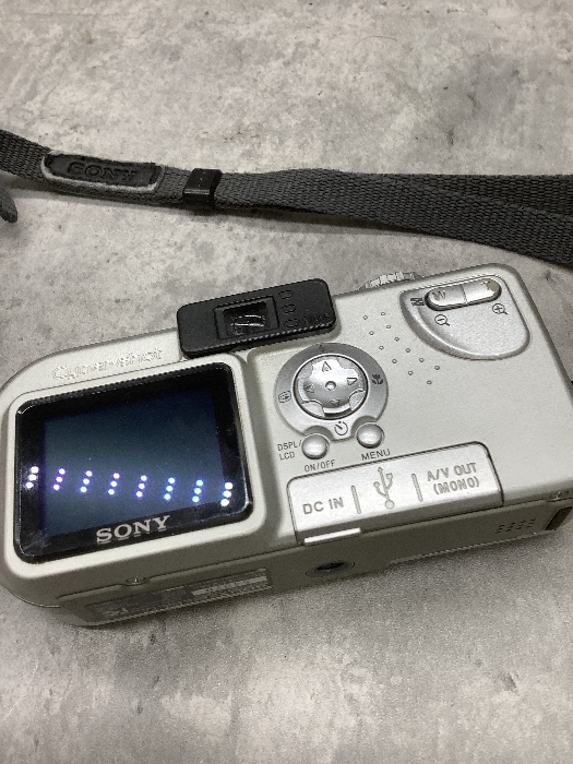 F3d SONY ソニー Cyber-shot サイバーショット DSC-S50 DSC-P7 デジタルカメラ コンデジ シルバー ２個セット 現状品_画像8