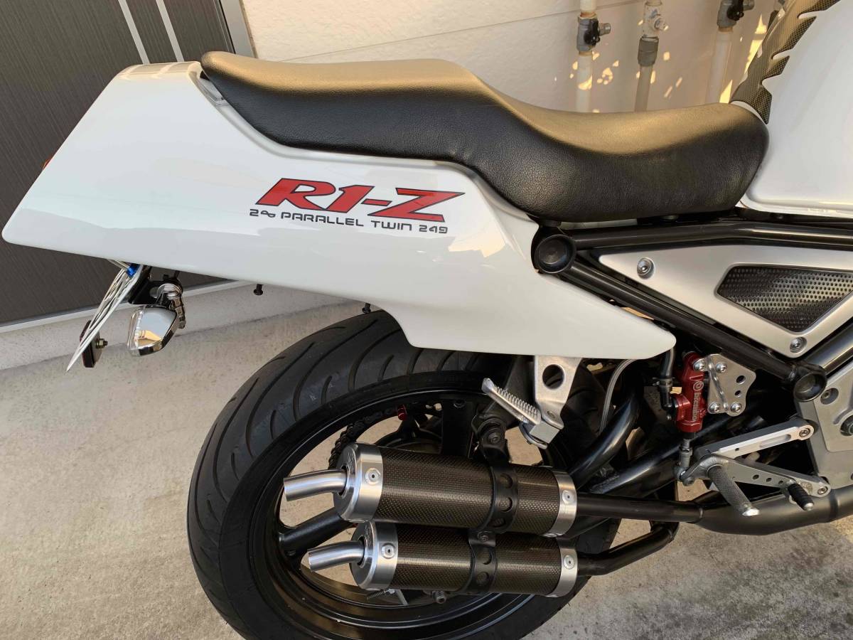 R1-Z シートカウル デカール カッティング ステッカー ///リアカウル テールカウル チャンバー マフラー サイレンサー ガソリンタンクの画像1