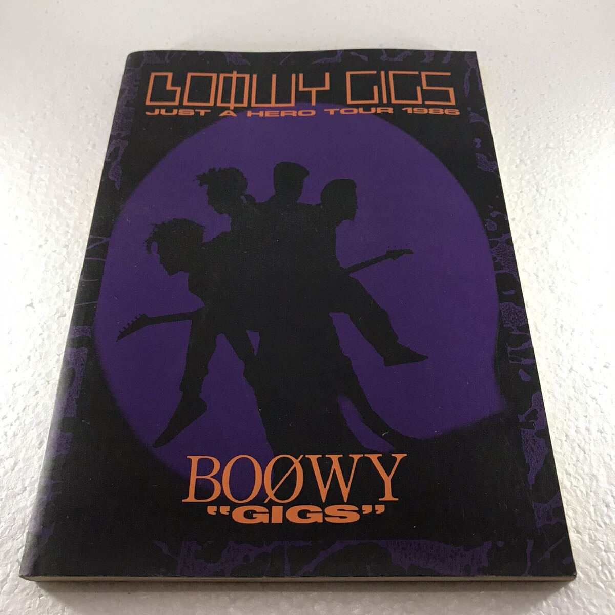 【送料無料】バンドスコア BOOWY ボウイ GIGS タブ譜 1986年【初版本】氷室京介 布袋寅泰 の画像1