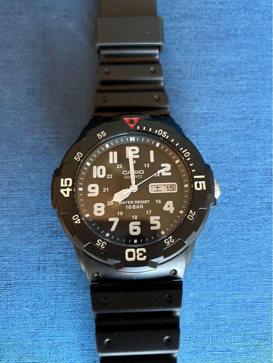 カシオ　アナログ腕時計　　未使用品　フルブラック　アウトドア　キャンプ