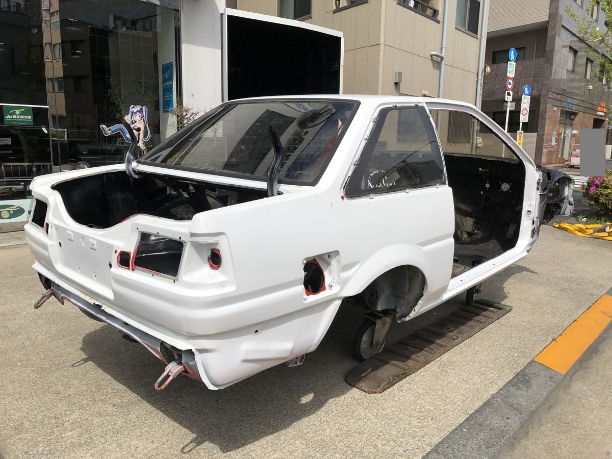 ☆書類アリ☆S60 AE86 レビン 後期 2ドア GT-APEX ドンガラボディ 車体 ※引取り限定※ 外装 一時抹消 レストアベース パネル取り AE85の画像4