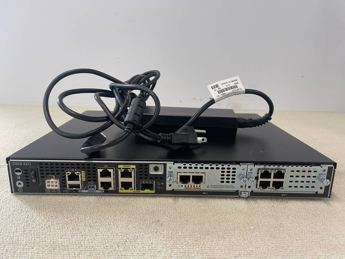 Cisco ISR4321 V05 Version 16.09.03 Integrated Service Router NIM-2BRI-S/T NIM-ES2-4 ISR4321/K9 初期化済みの画像2