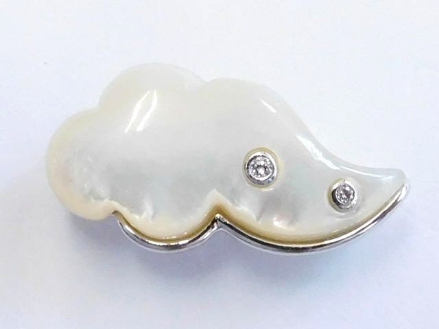 美品 田崎真珠 TASAKI ブローチ ■ K18 WG ホワイトゴールド 6.0g シェル ダイヤ0.02ct レディース ペンダント □6D エ00エ0_画像1