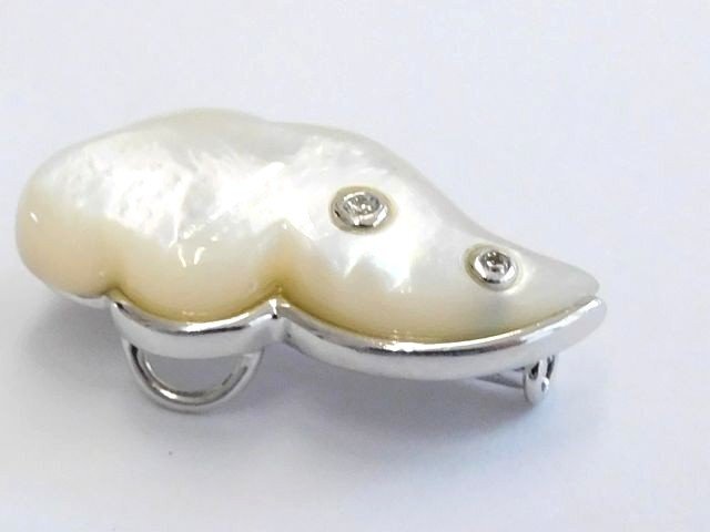 美品 田崎真珠 TASAKI ブローチ ■ K18 WG ホワイトゴールド 6.0g シェル ダイヤ0.02ct レディース ペンダント □6D エ00エ0_画像3