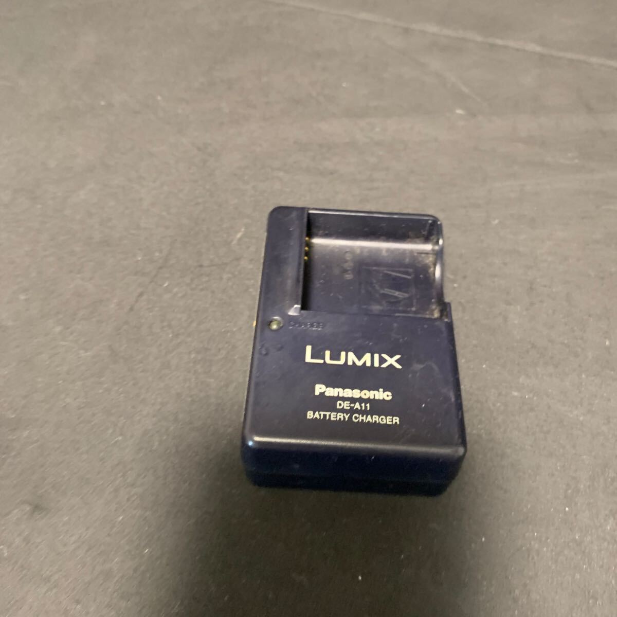 Panasonic LUMIX DMC-FX01 コンパクトデジタルカメラ バッテリー 1個 充電器 付き 動作確認済み パナソニック ルミックス デジカメ _画像9