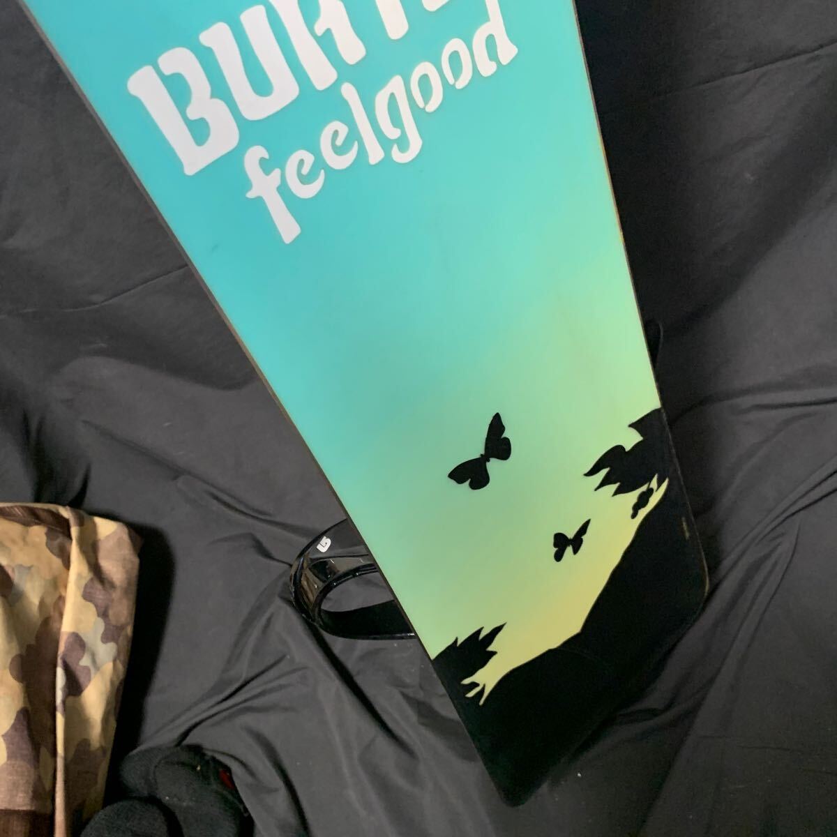 BURTON FEELGOOD バートン フィールグッド 約139㎝ レディース スノーボード ケース ブーツ 23.5㎝ ゴーグル 付き スノボ 板 パープル系 の画像6