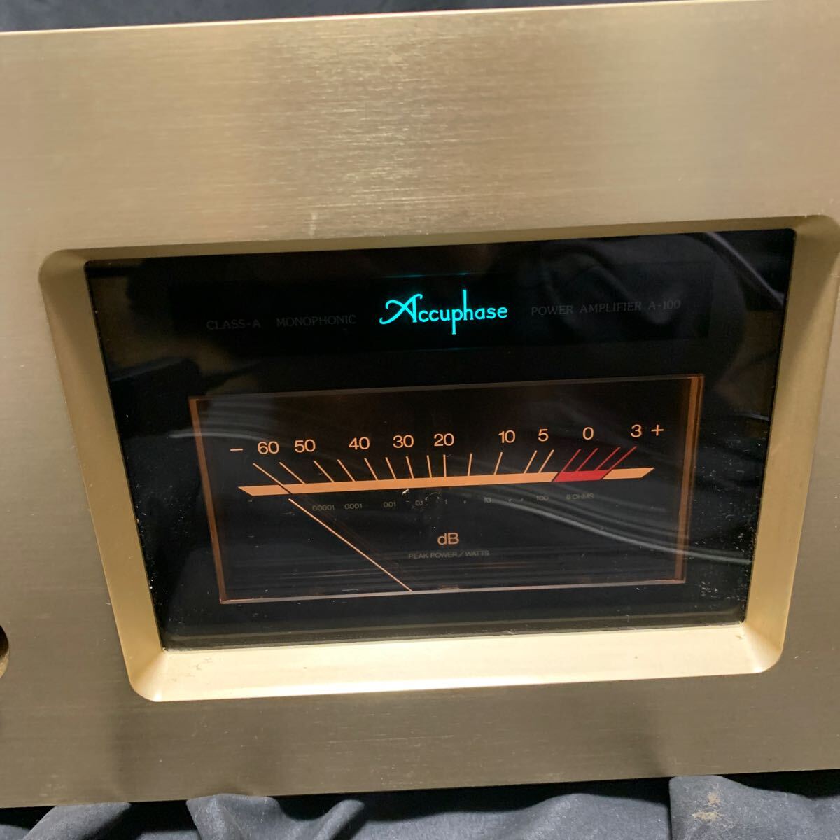 引取り推奨 Accuphase アキュフェーズ A-100 MONOPHONIC POWER AMPLIFIER モノラル パワーアンプ ペア 通電確認済み 音響機器 の画像4