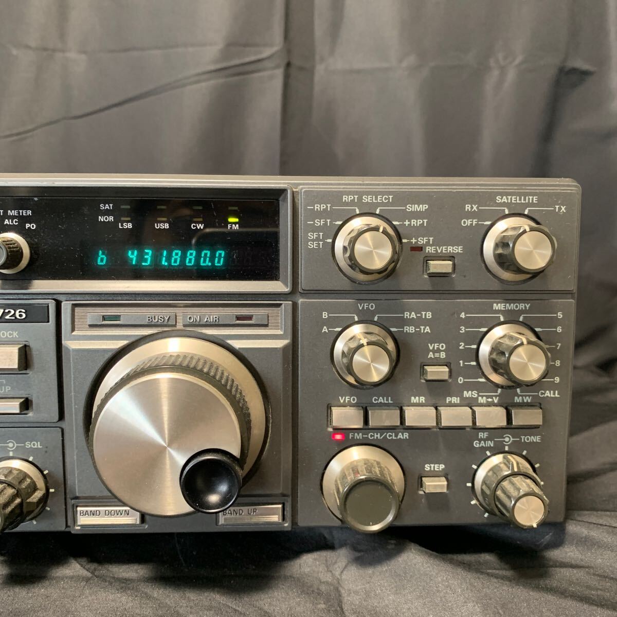 YAESU V/UHF ALL MODE TRANSCEIVER FT-726 説明書 付き オールモード トランシーバー 無線機 八重洲無線 の画像2