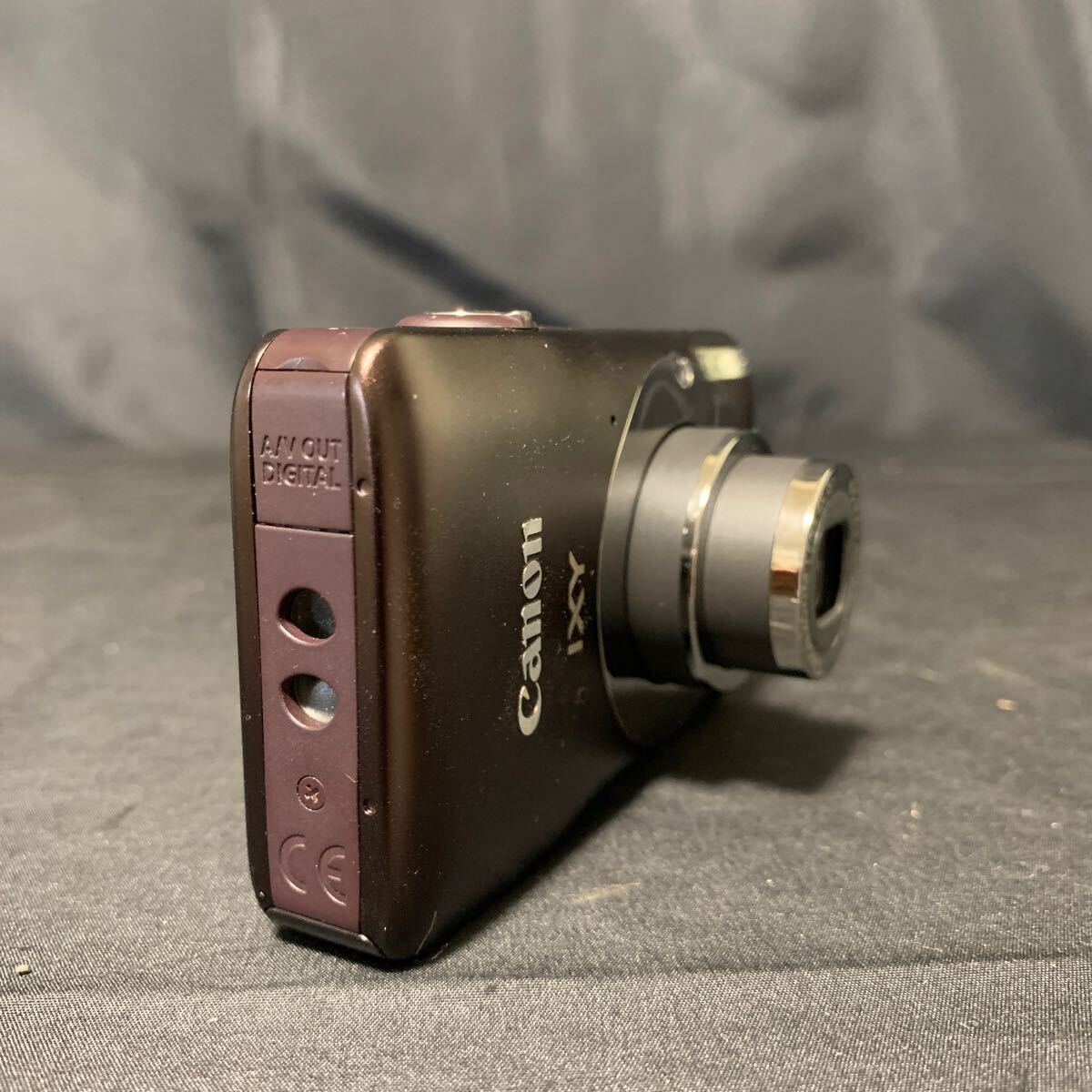 Canon IXY 200F ブラウン コンパクトデジタルカメラ バッテリー1個 充電器 付き 動作確認済み キャノン デジカメ PC1469 _画像3