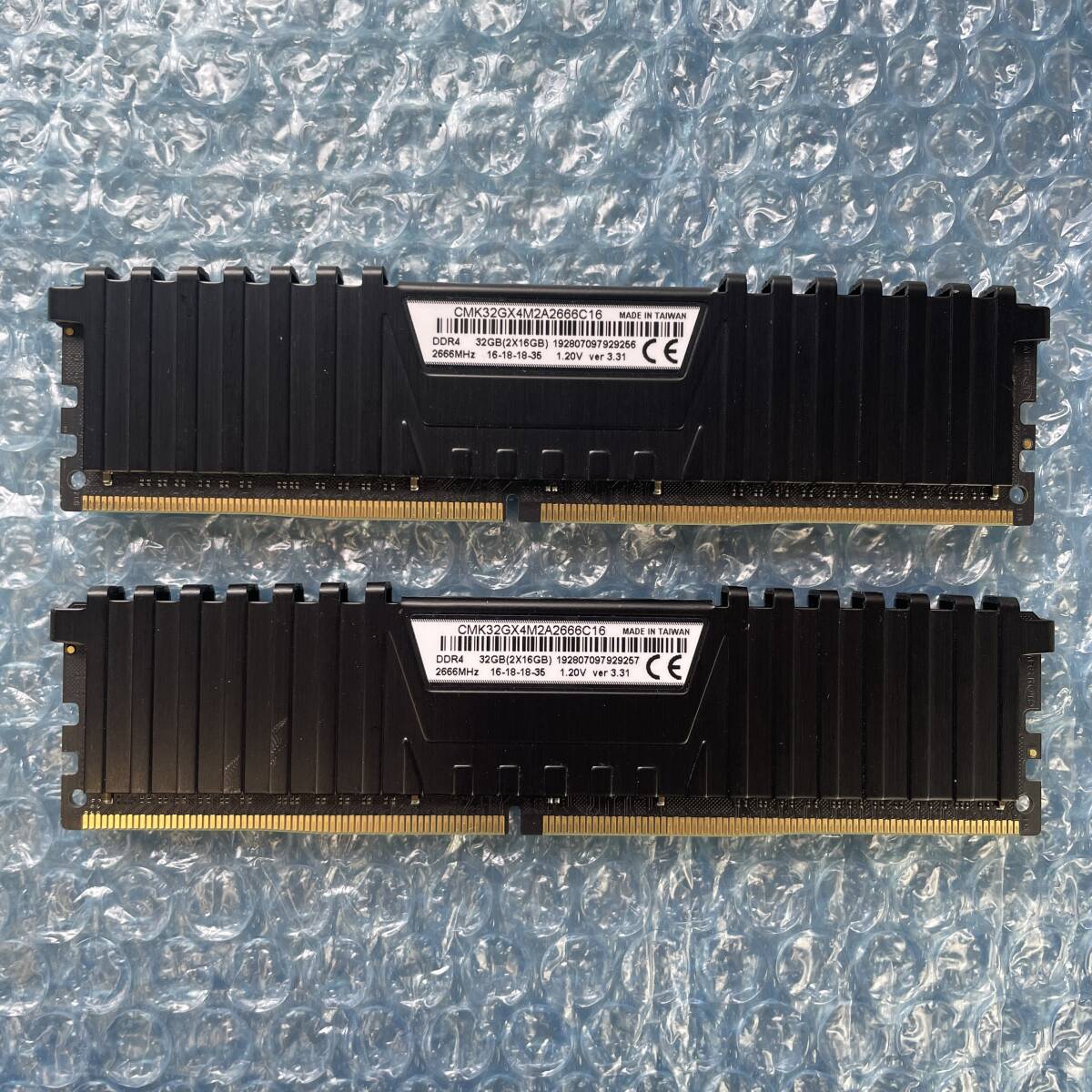 CORSAIR VENGEANCE LPX 16GB×2枚 計32GB DDR4 2666MHz 中古 デスクトップ メモリ【DM-815】_画像2