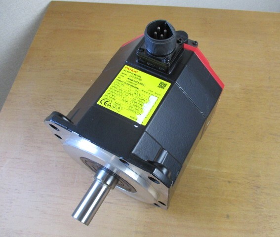 FANUC AC SERVO MOTOR βiS 8/3000-B A06B-0075-B203 DATE 2018.06 ※ジャンク品※【B-235】_画像1