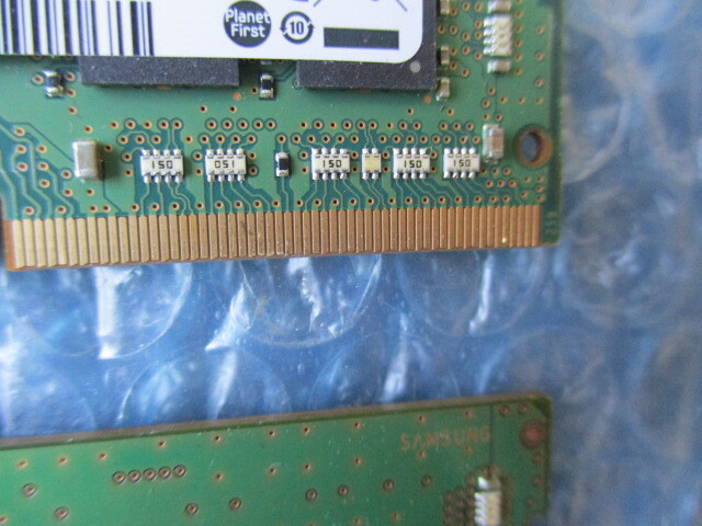 SAMSUNG 8GB×2枚 計16GB DDR4 PC4-2400T-SA1-11 中古動作品 ノートPC用 メモリ【NM-233】の画像3