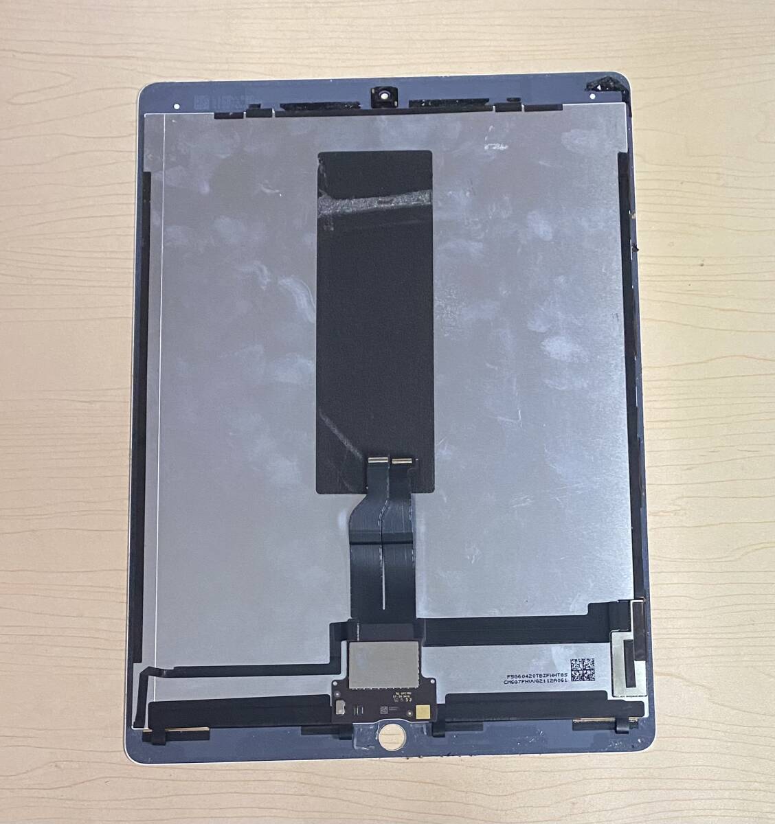 中古 純正品 iPad Pro 12.9 インチ 第1世代 2015 フロントパネル 画面 液晶 修理 交換 、モデル A1584、A1652 カラー白 ジャンクの画像4
