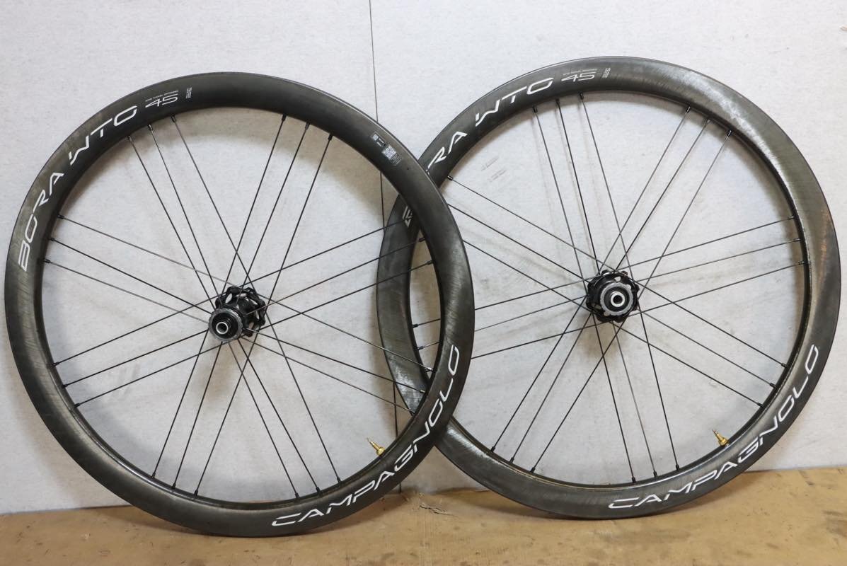 ○Campagnolo カンパニョーロ BORA WTO 45 DB シマノフリー 11s対応 クリンチャー チューブレス 2WAYFIT カーボンホイールセット_画像2