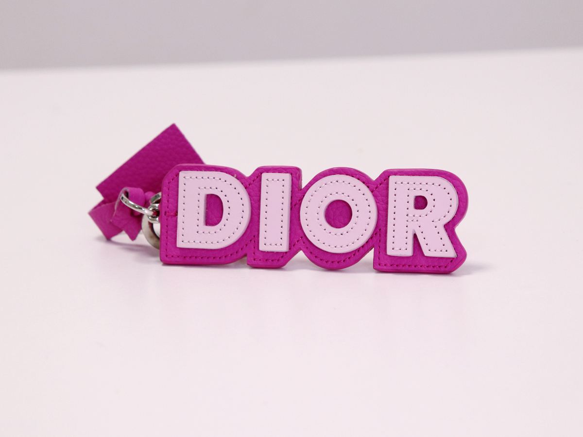 【1円スタート】Dior ロゴ レザー バッグチャーム キーホルダー キーリング ピンクの画像1