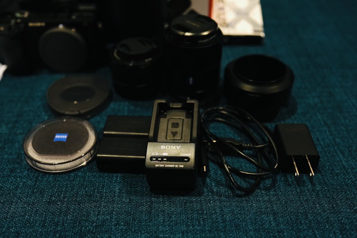 30000円 SONY α6400 ダブルズームレンズキットZEISS SEL24F18Z 30000円 SONY α6400 ダブルズームレンズキットZEISS SEL24F18Z