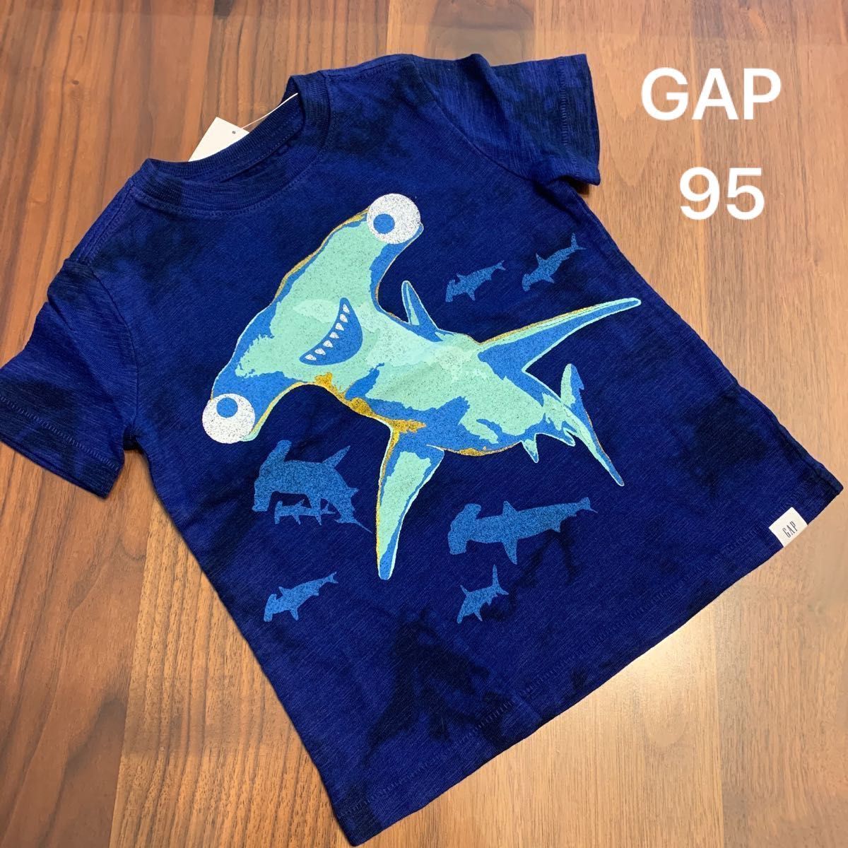 【新品】 baby GAP ベビー ギャップ サメ シュモクザメ 半袖 Tシャツ 男の子 95cm 保育園