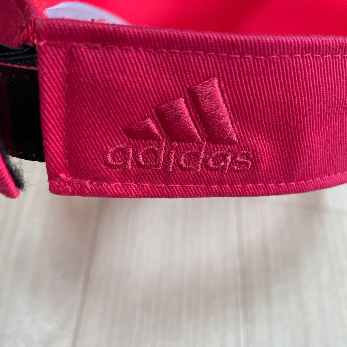 アディダス adidas ツイルバイザー キャップ サンバイザー ゴルフウェア ピンクレディース サイズF 未使用_画像7