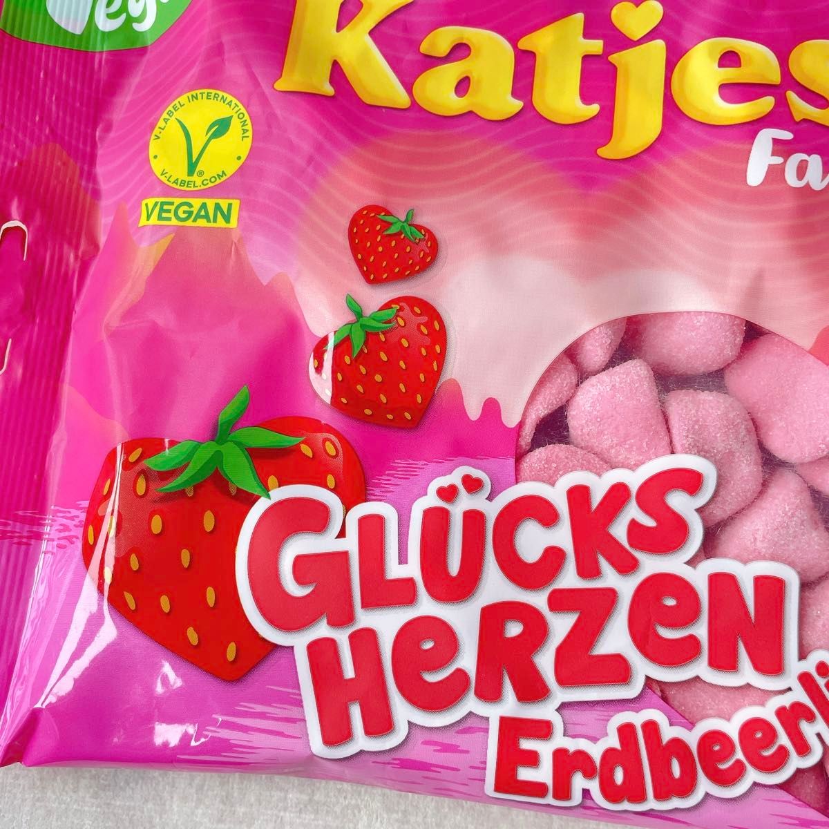 Katjes【日本未販売】Glcksherzen Erdbeerliebe カッチェス　ぷにぷに　グミ