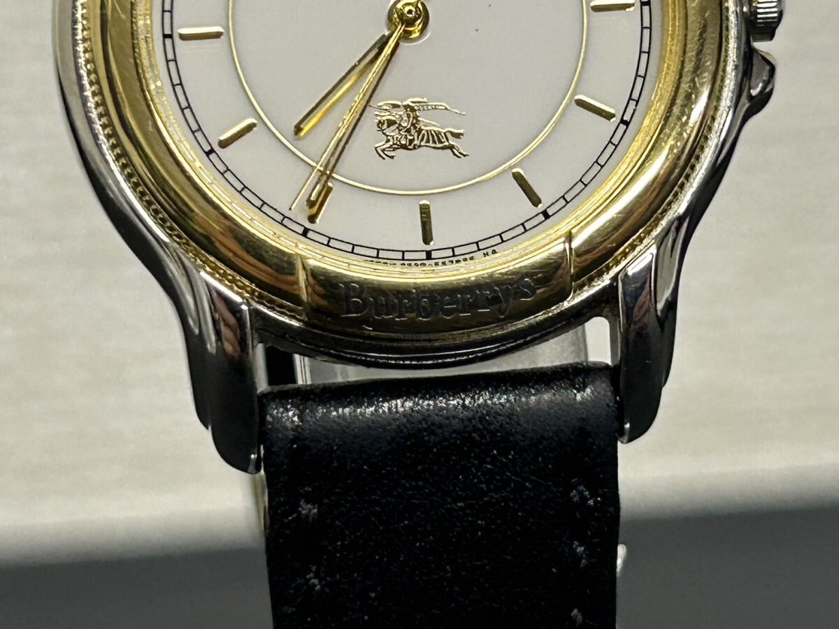 A2　Burberrys　バーバリー　5530-F52312　メンズ腕時計　ブランド腕時計　箱、ケース付　白文字盤　クオーツ　現状品_画像5