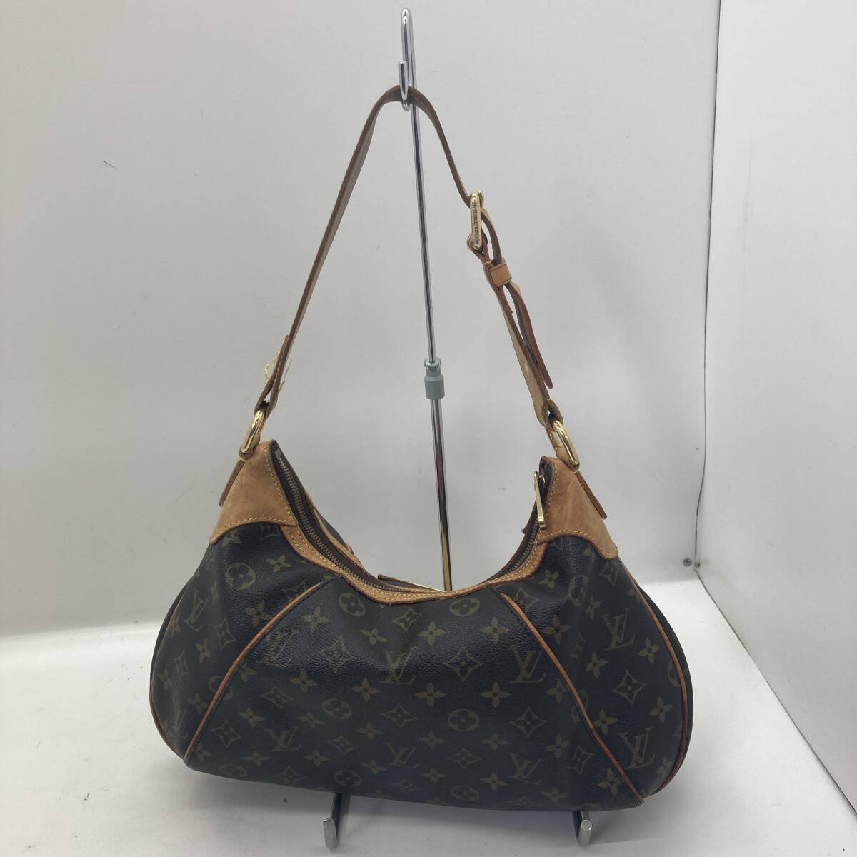 【１円～】 LOUISVUITTON ルイヴィトン ショルダーバッグ モノグラム テムズ GM M56383 ゴールド 金具 レディース【中古品】の画像2