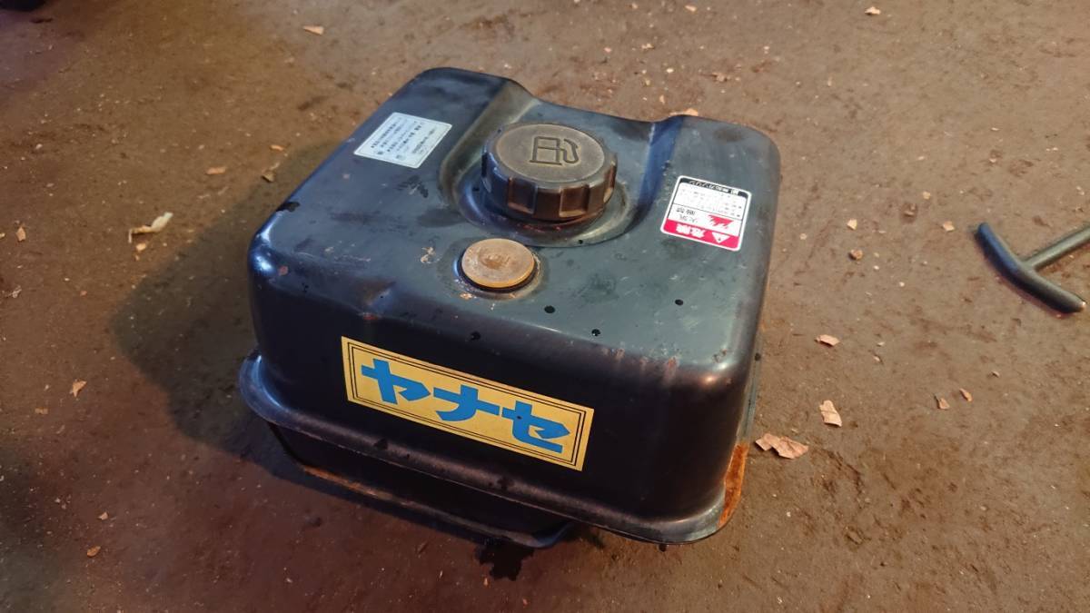  snowblower parts * used parts! "Yanase" snowblower parts 810HST fuel tank ②tachiyama made engine MODEL185437