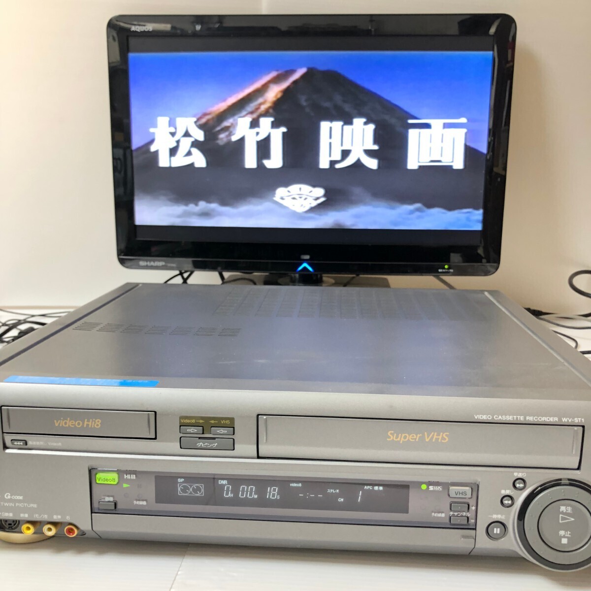 SONY WV-ST1 Hi8 S-VHS Wデッキ ダブルデッキ ビデオデッキ ソニー リモコンつき_画像2