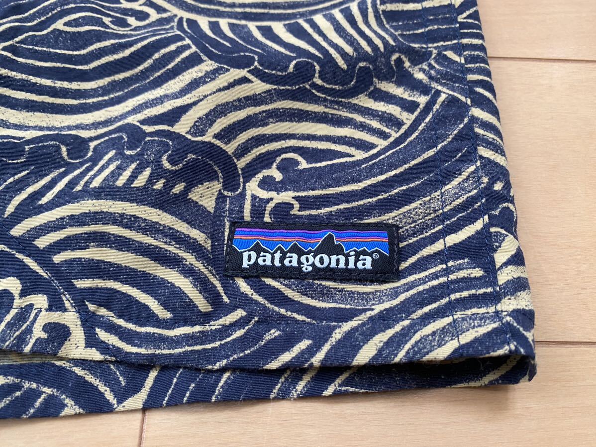 格安 1万円スタート Patagonia パタゴニア バギーズショーツ 波柄の画像1