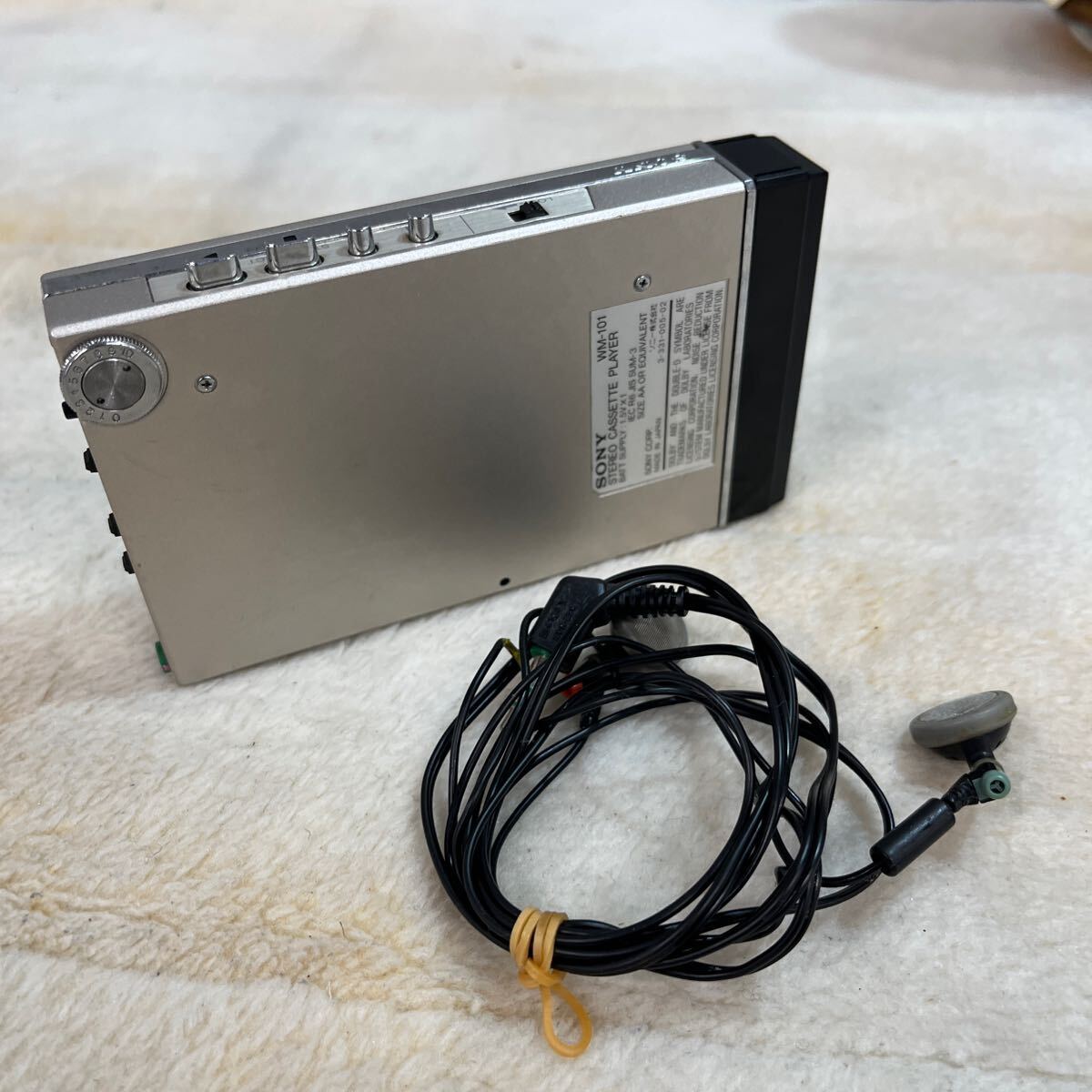 【送料込】SONY WALKMAN ソニー カセットウォークマン WM-101 当時物 昭和レトロ 動作未確認 ジャンク品の画像9