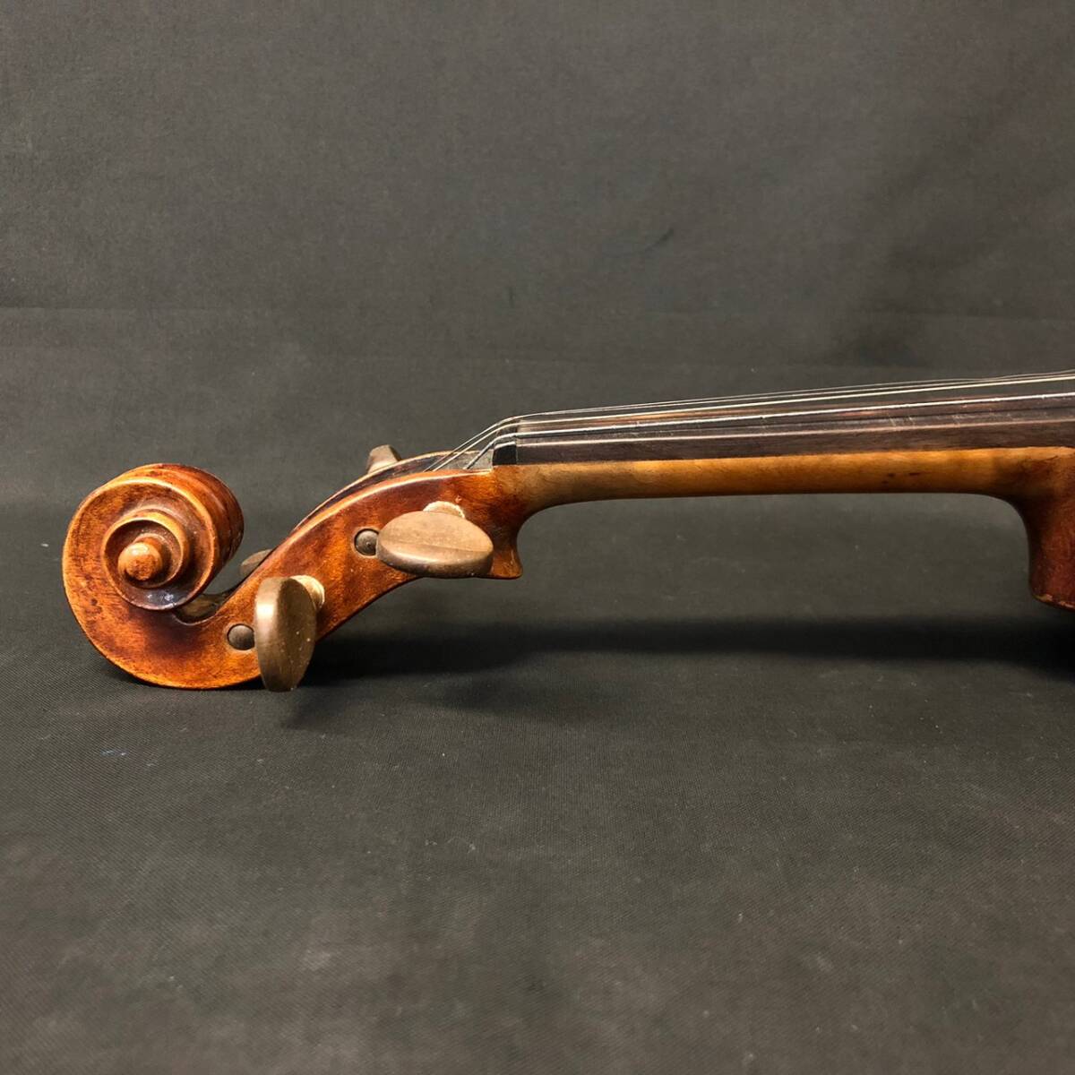 BDm078I 140 Suzuki Violin 鈴木バイオリン No.60 ヴァイオリン 1952 ハードケース 弓付き 弦楽器 音楽の画像6